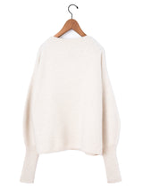 BATONER | カシミヤフォックスフィンガーホールボートネック