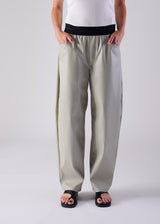 COGTHEBIGSMOKE | NOEL BARREL TROUSERS 14601-241-1410-1