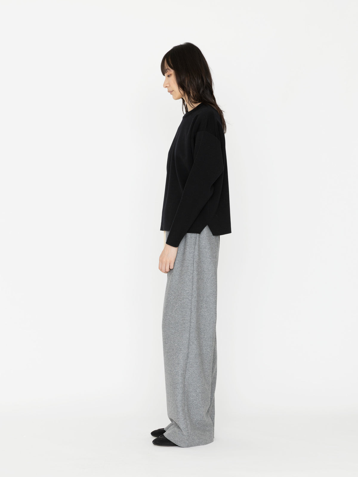 BATONER | 32G SMOOTH WOOL CREW NECK BN-26FL-014
