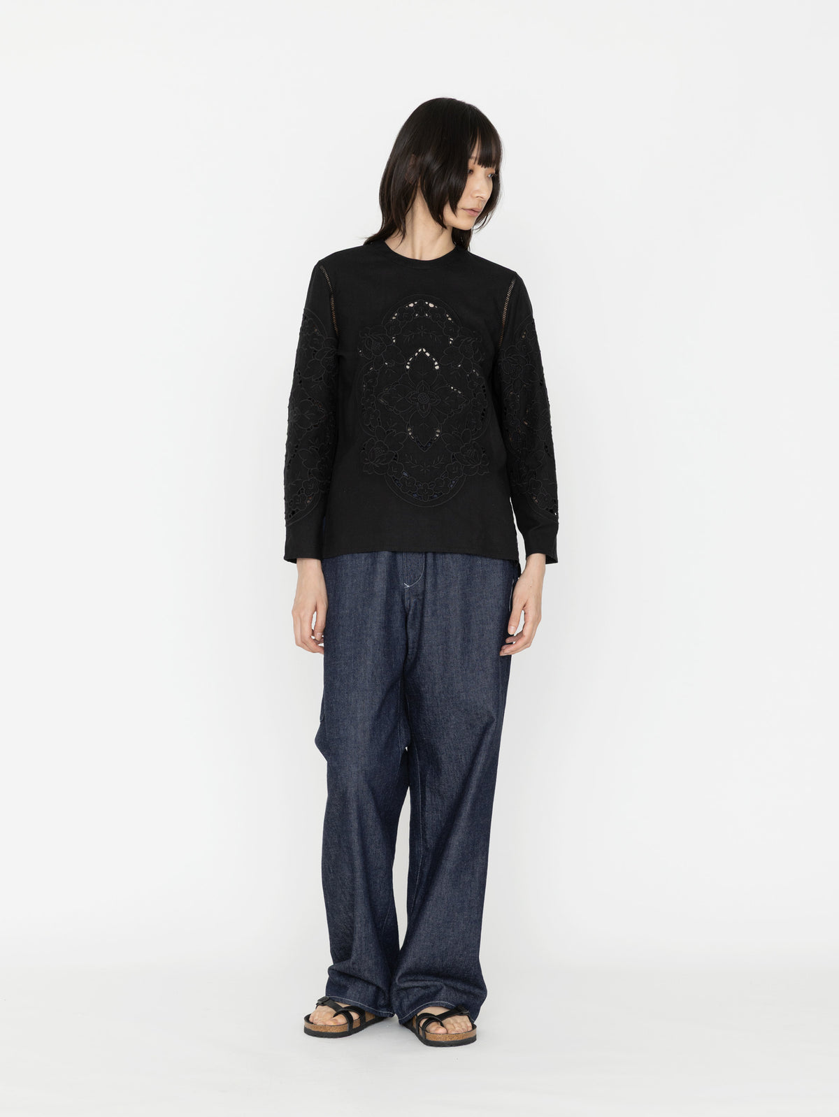 VIOLETTE ROOM | EMBROIDERY TOPS VR241141