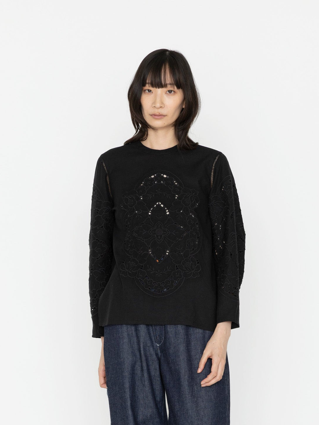 VIOLETTE ROOM | EMBROIDERY TOPS VR241141