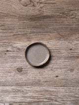 ucacoceramics | serie habiller plat spice グレージュ×金彩スパイス皿