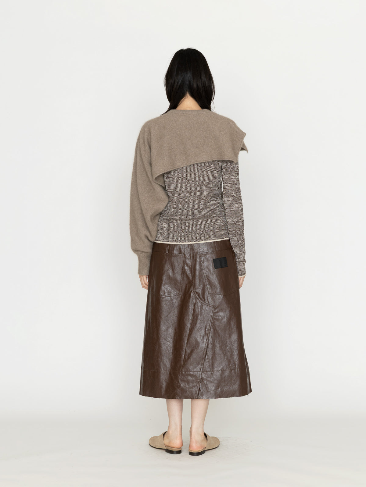 enrica | チャイニーズラクーン混片袖スリーブマフラー KNIT296