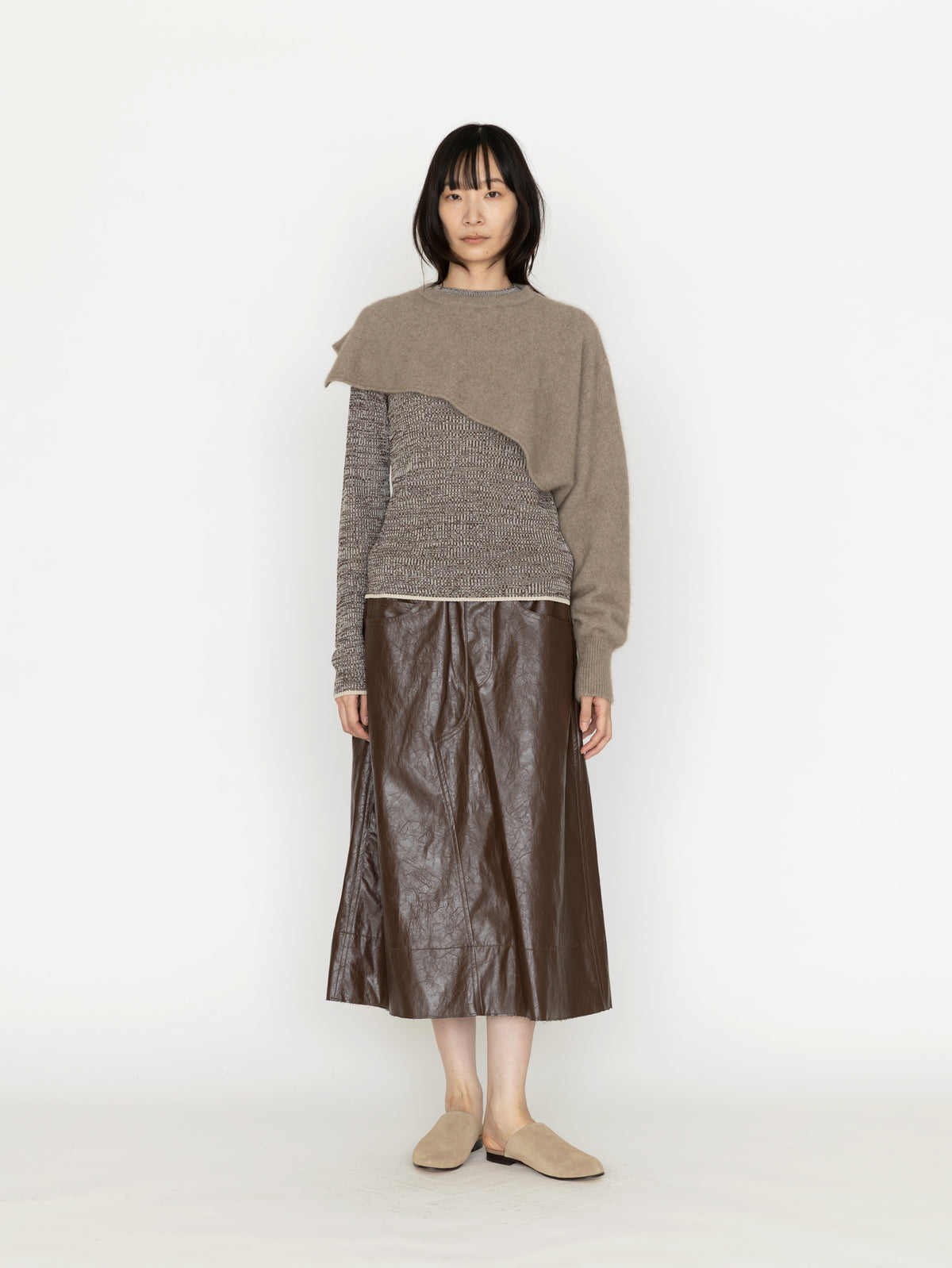 enrica | チャイニーズラクーン混片袖スリーブマフラー KNIT296