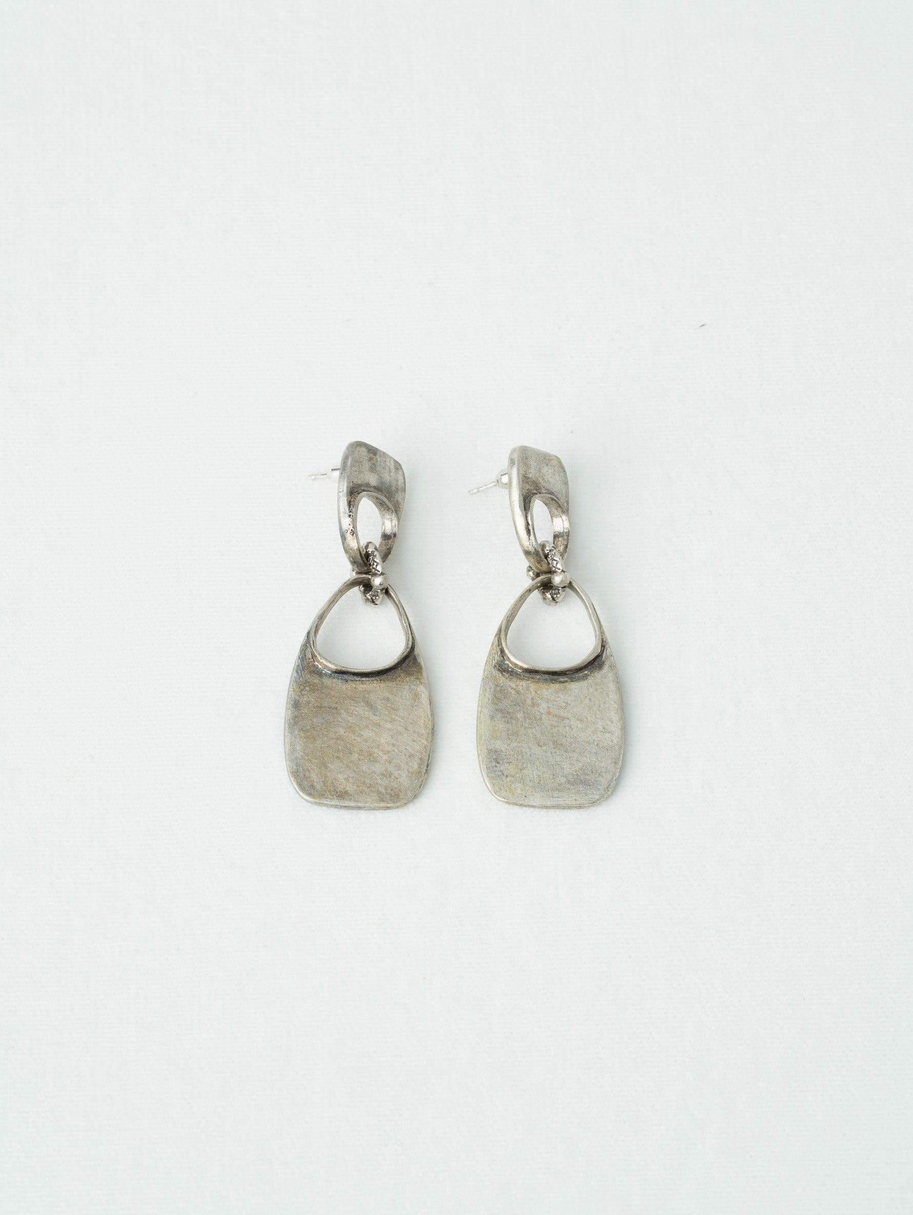 RAMSHACKLE | ANCENT DANGLE EARRINGS P00000QE-DS
