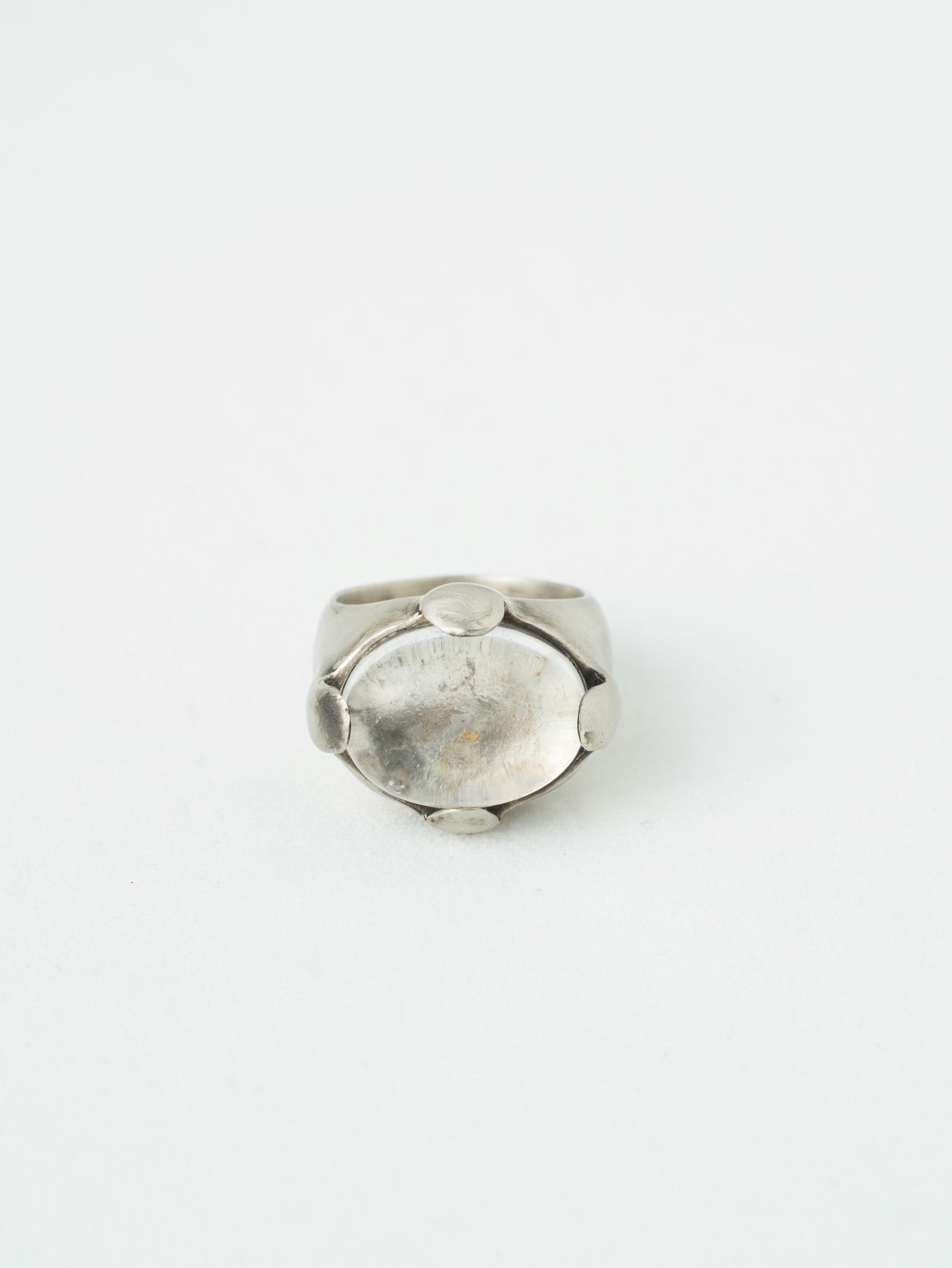 RAMSHACKLE | QUARTZ AEGIS CREST RING P0000BAR-DS