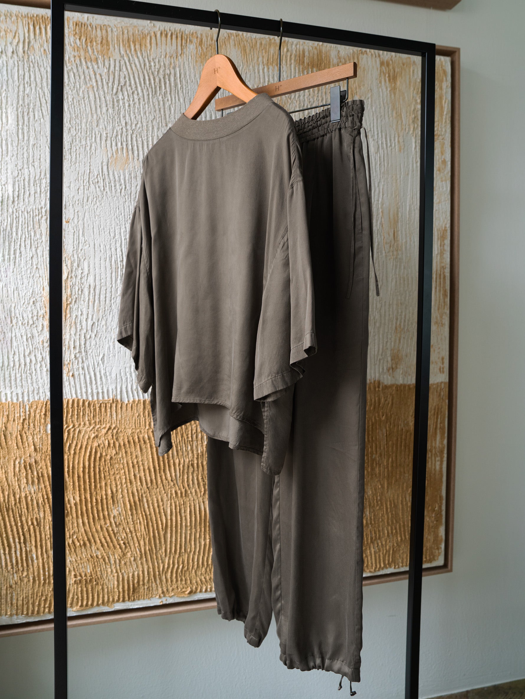 TICCA |キュプラフィブリルパンツTSP TBFA-154 / khaki , charcoal grey(別注商品)