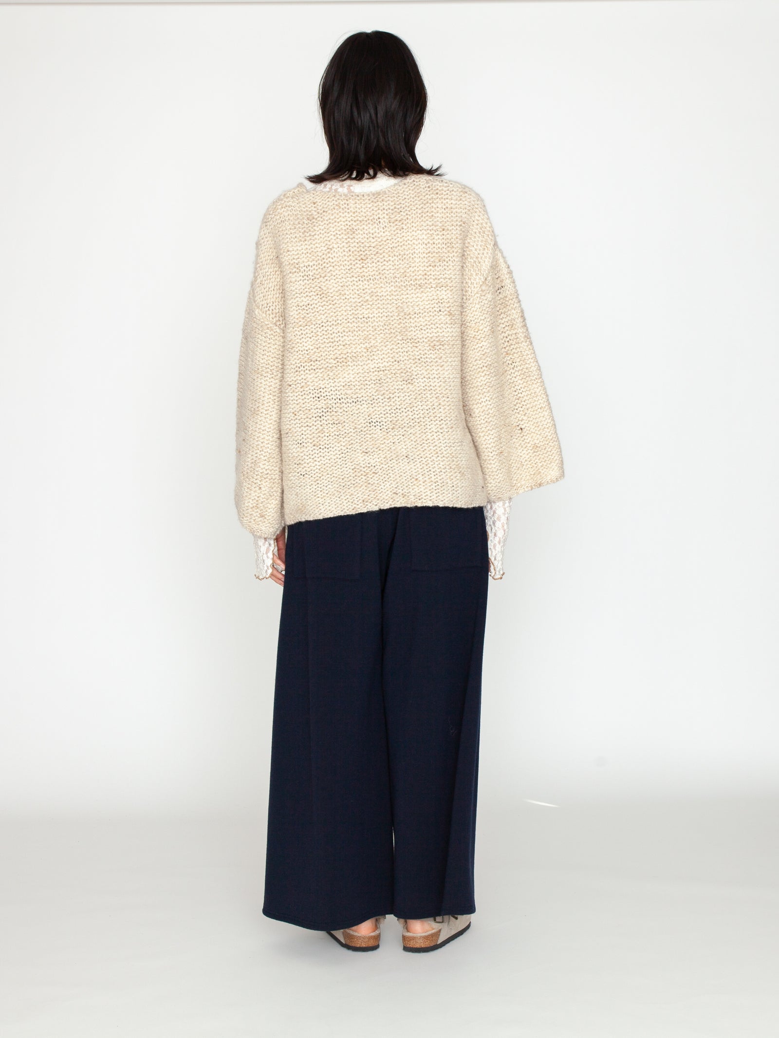 enrica | ROW WOOL Vネックプルオーバー – H+HELIOTROPE