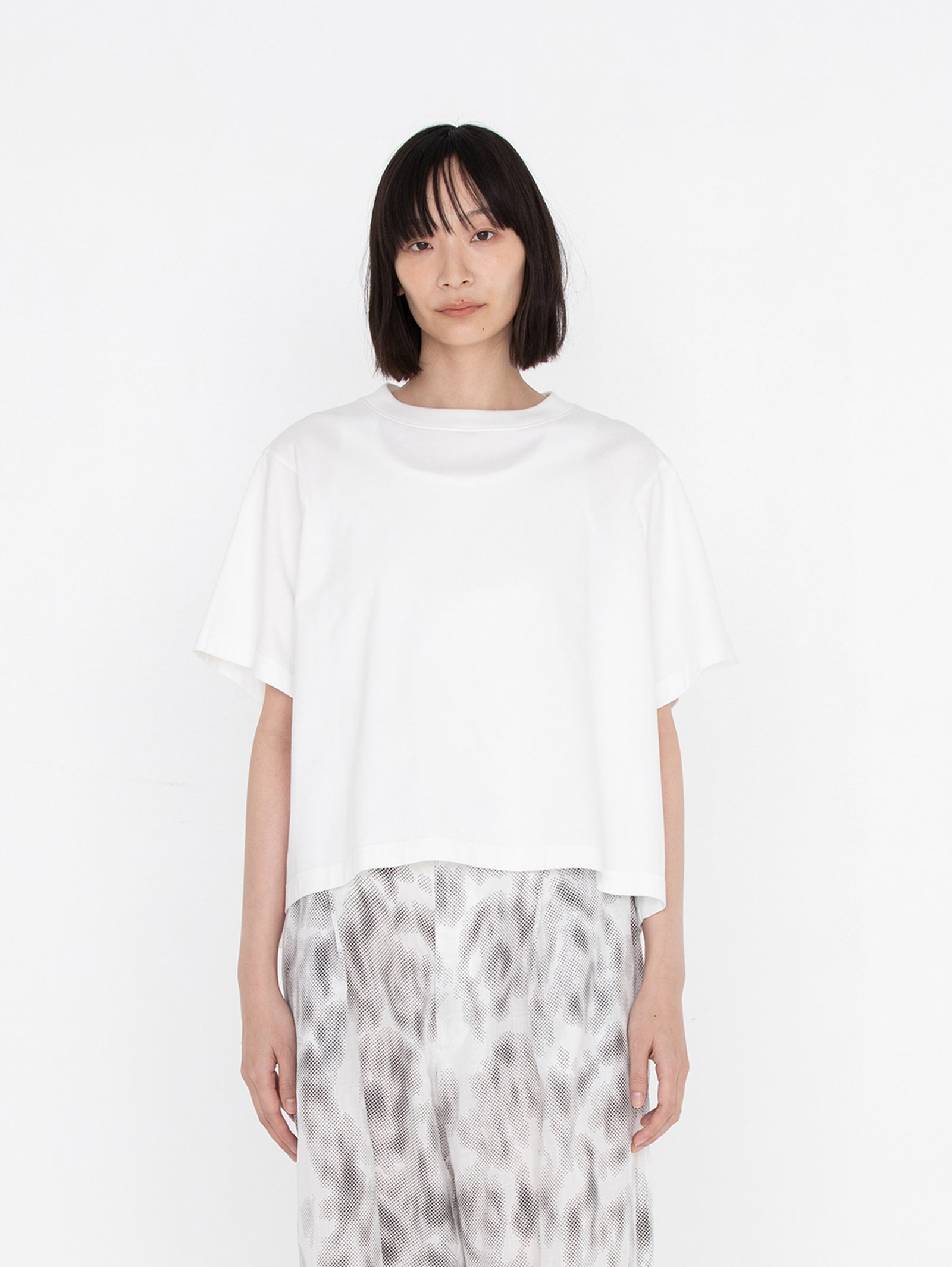 【COGTHEBIGSMOKE】JEMMA T-SHIRT 27 JEMMA T-SHIRT / CRISP JERSEY - C12 – COGTHEBIGSMOKE