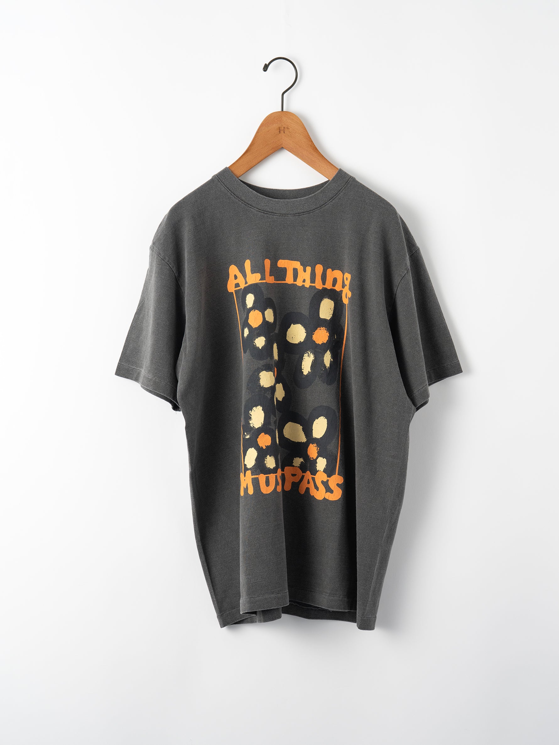 新品未使用roku 6 ＜KURO＞FLOWER ROUND SHAPE TEE