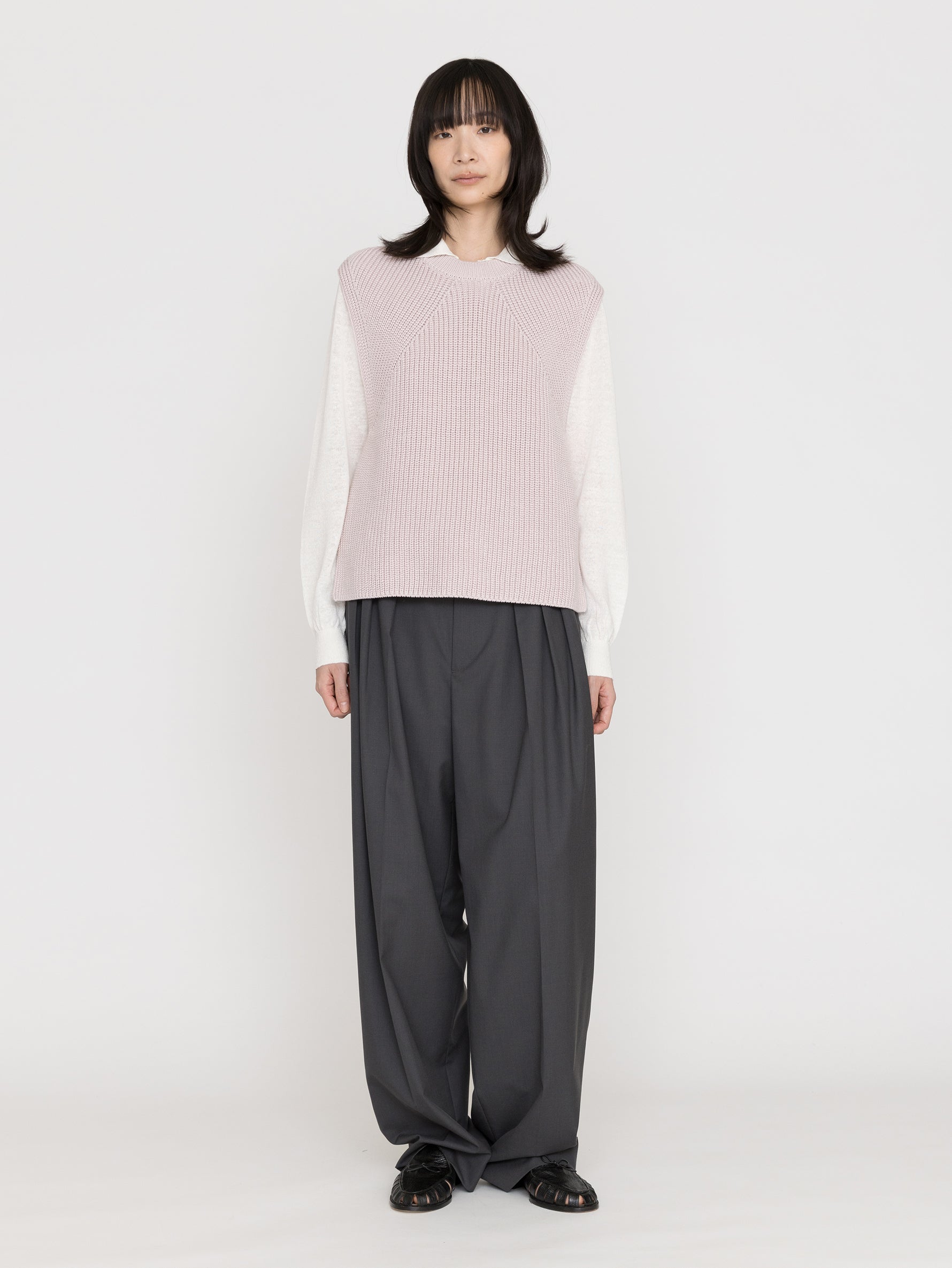 BATONER | SIGNATURE CREW NECK VEST BN-26SL-003