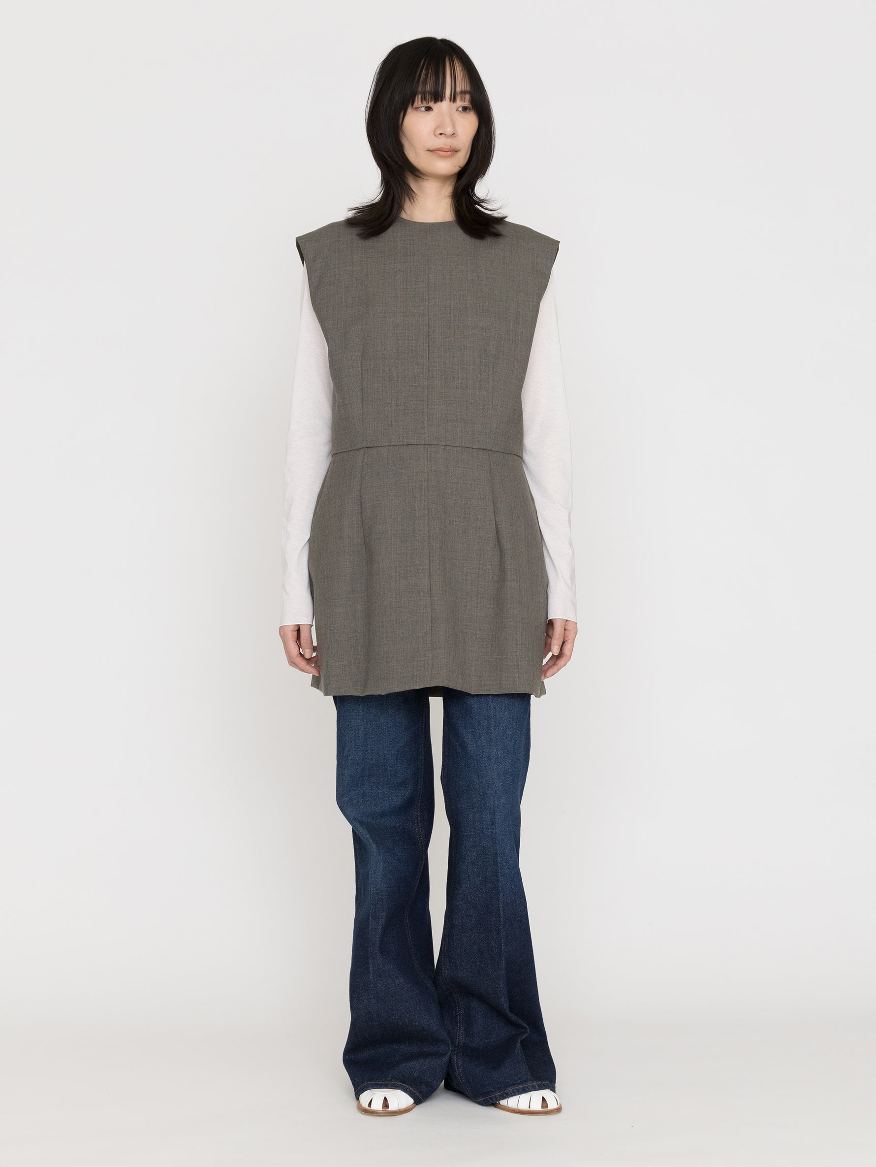 BOWTE | BLUEFACED WORSTED HARD FINISHED SLEEVELESS LONG TOP 261-01-0004