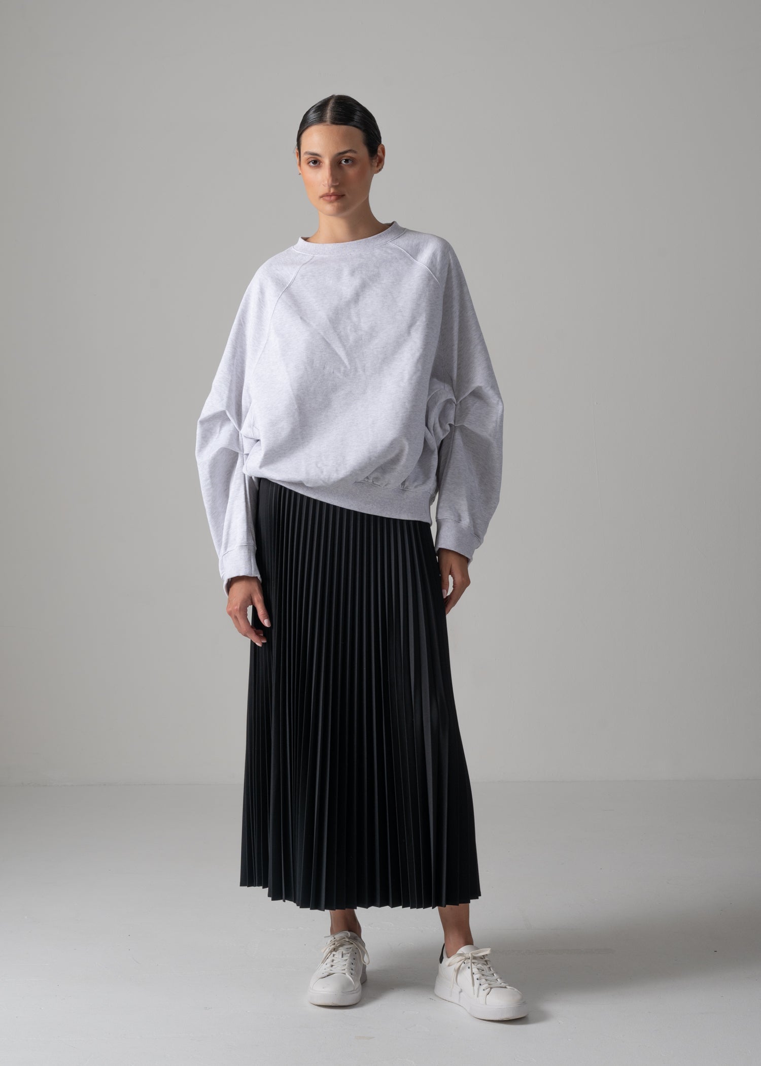 COGTHEBIGSMOKE | LEILA WIDE CUFF SWEAT SHIRT 14101-240-1206-1