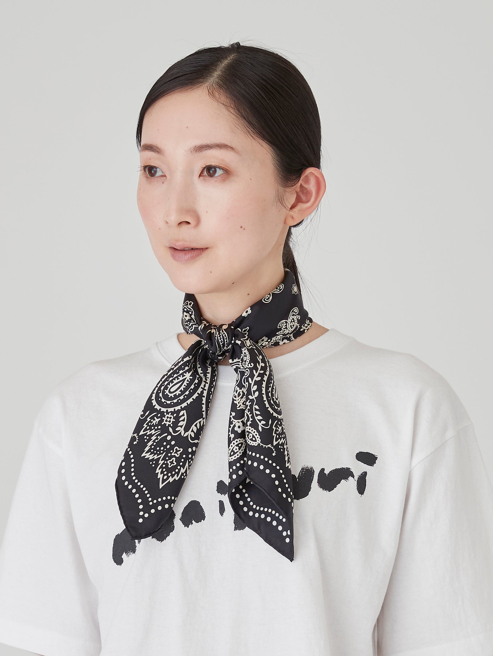 MameKurogouchi 24SS ハンドペイントシルクスカーフ タグ付き MameKurogouchi 24SS ハンドペイントシルクスカーフ タグ付き Hand