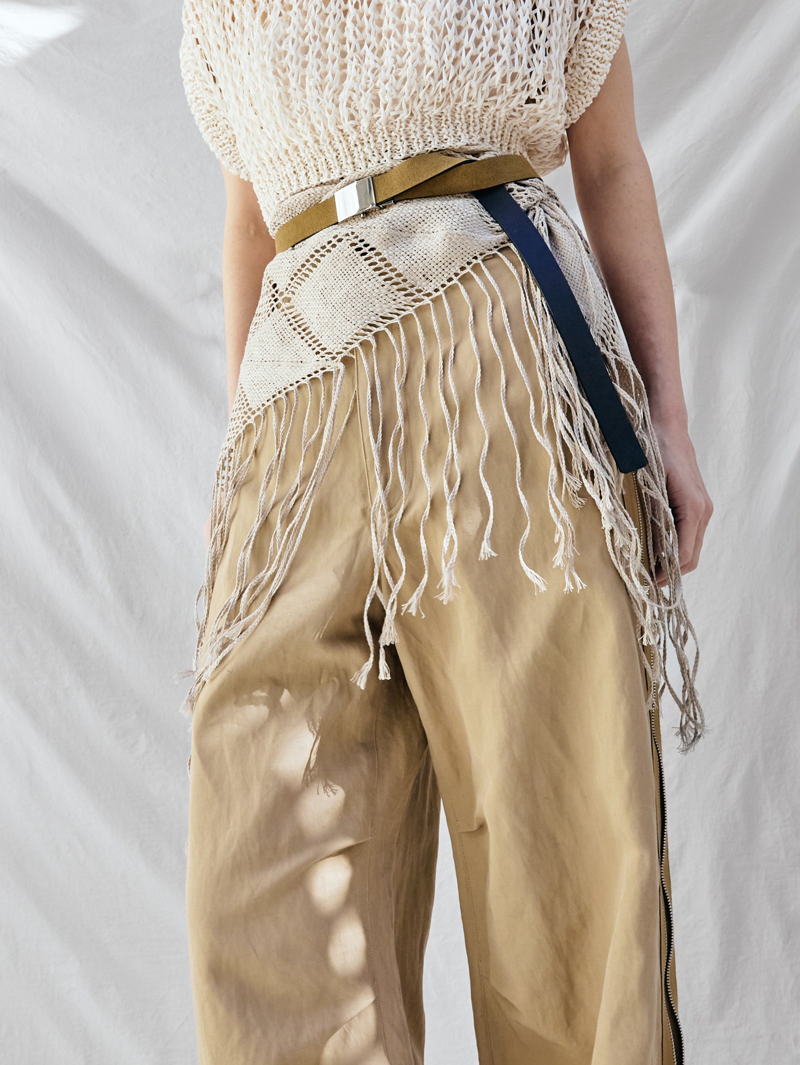 BOWTE | COTTON LINEN BOILE ZIP DETAIL CURB PANTS 261-04-0007 – H+