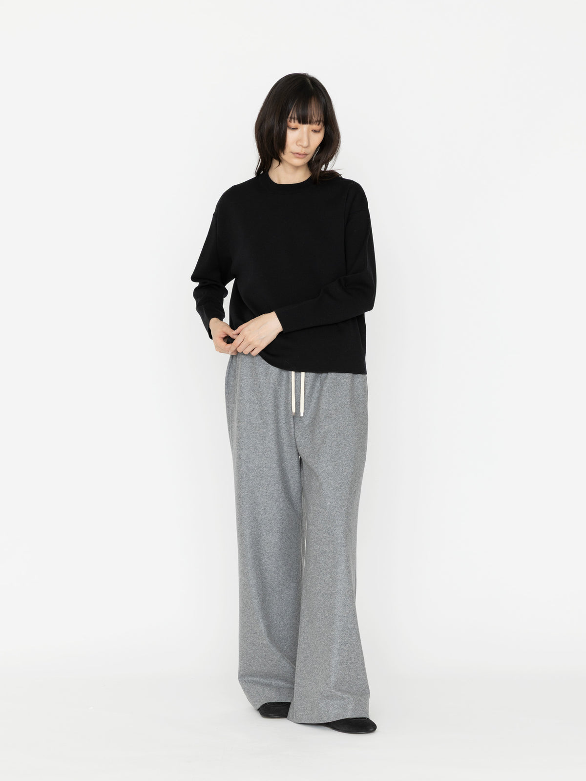 BATONER | 32G SMOOTH WOOL CREW NECK BN-26FL-014