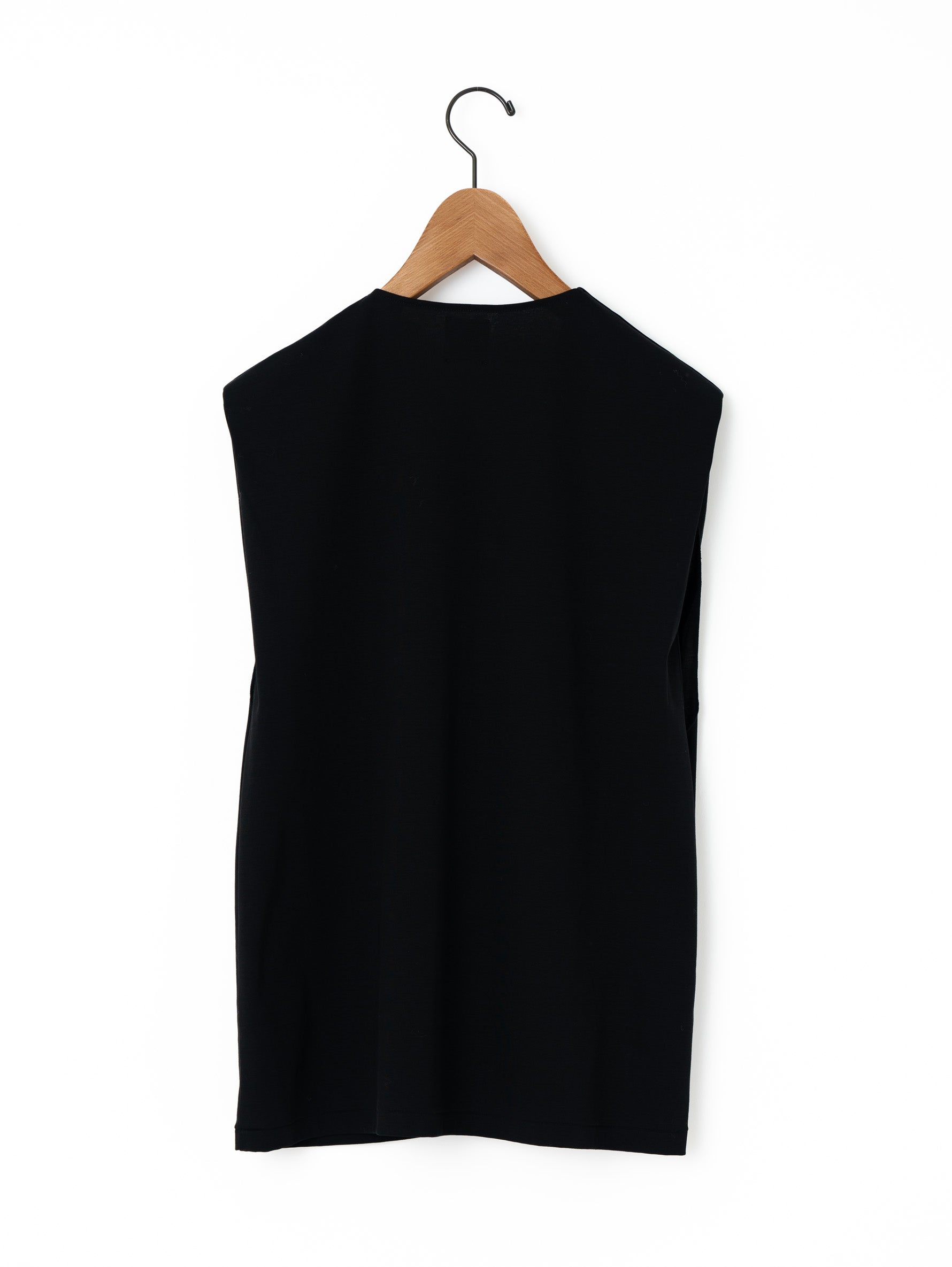GGG | Structured Shoulder No Sleeve T 02-01-1956