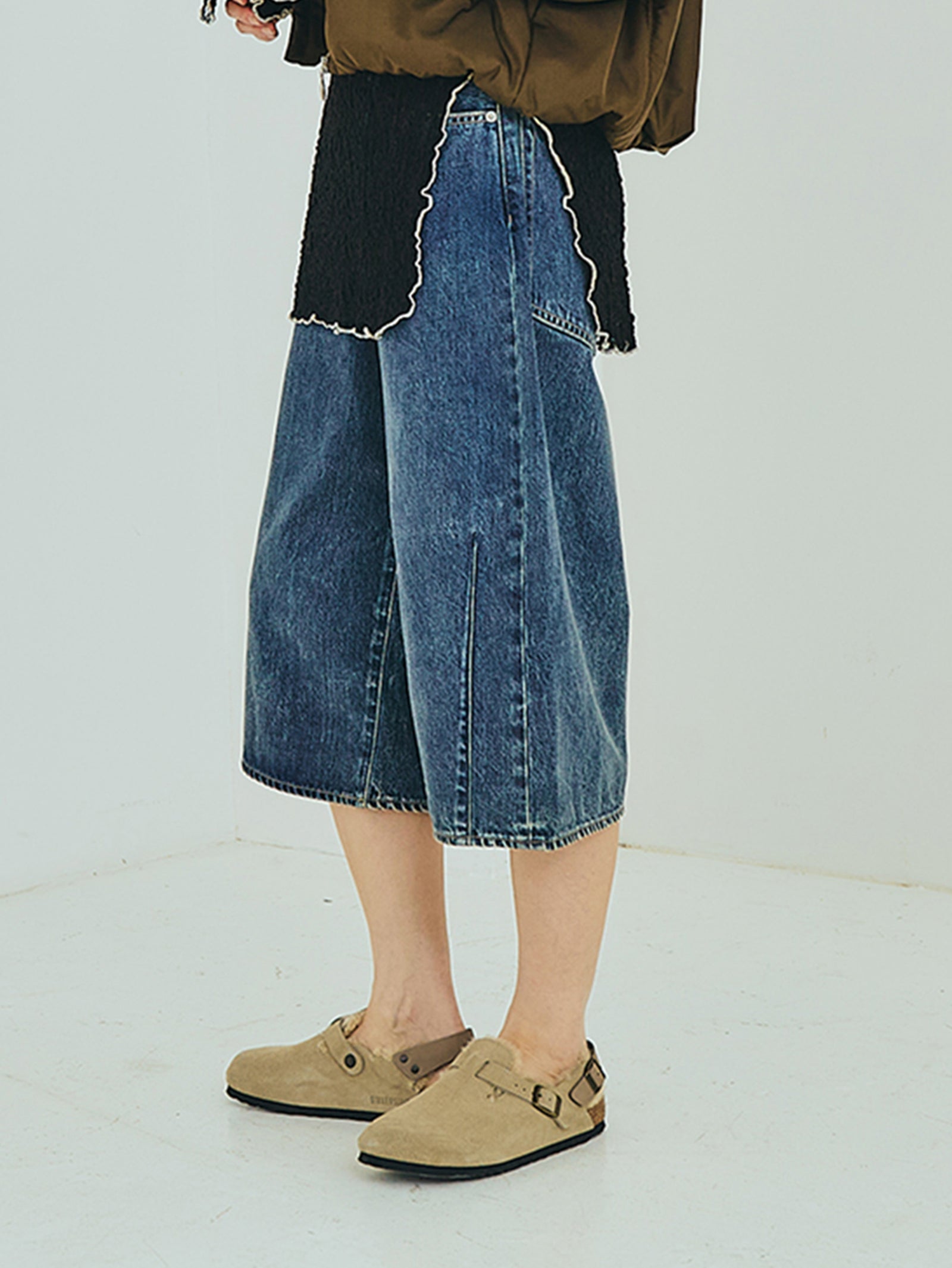 KURO | WIDE SPREAD CROPPED SHORTS 964140 – H+HELIOTROPE