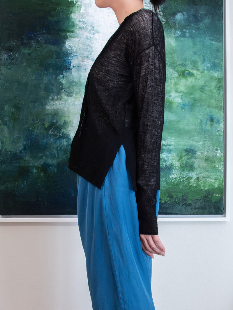 enrica | 細番手ウール Vネックカーディガン KNIT 268 – H+HELIOTROPE