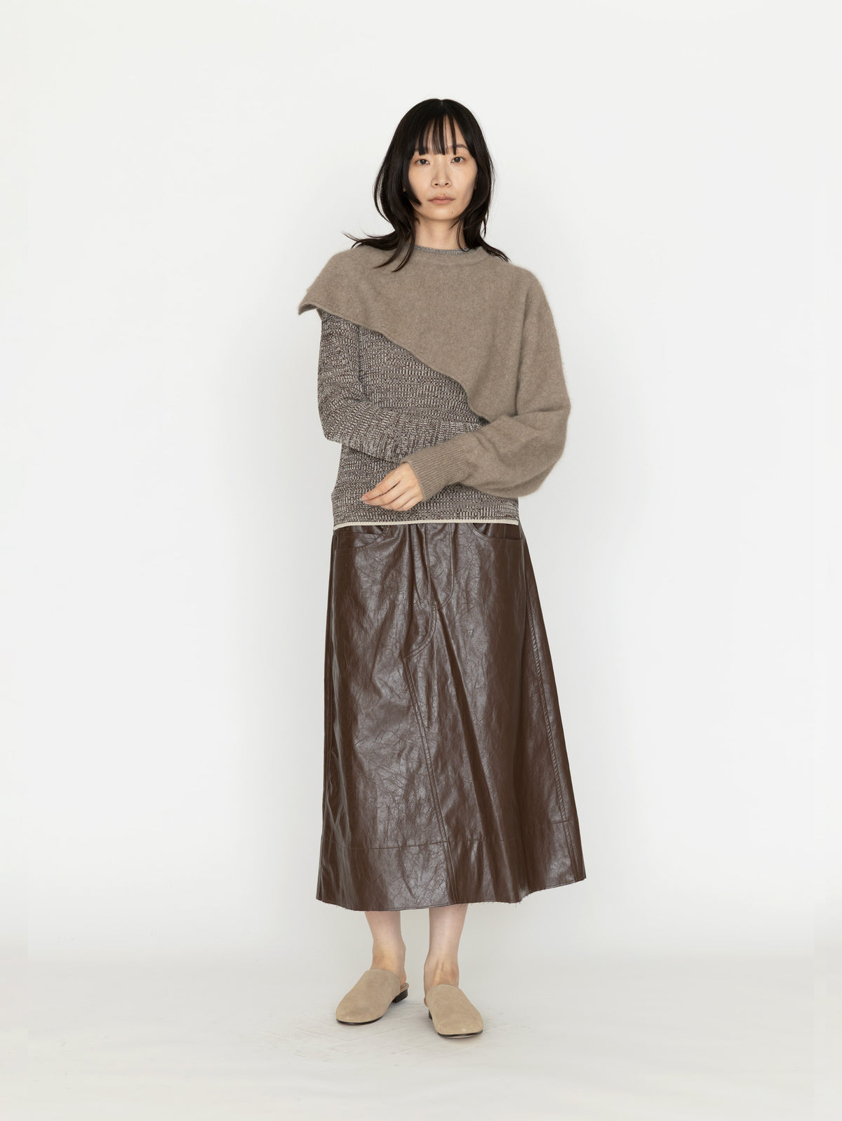 enrica | チャイニーズラクーン混片袖スリーブマフラー KNIT296