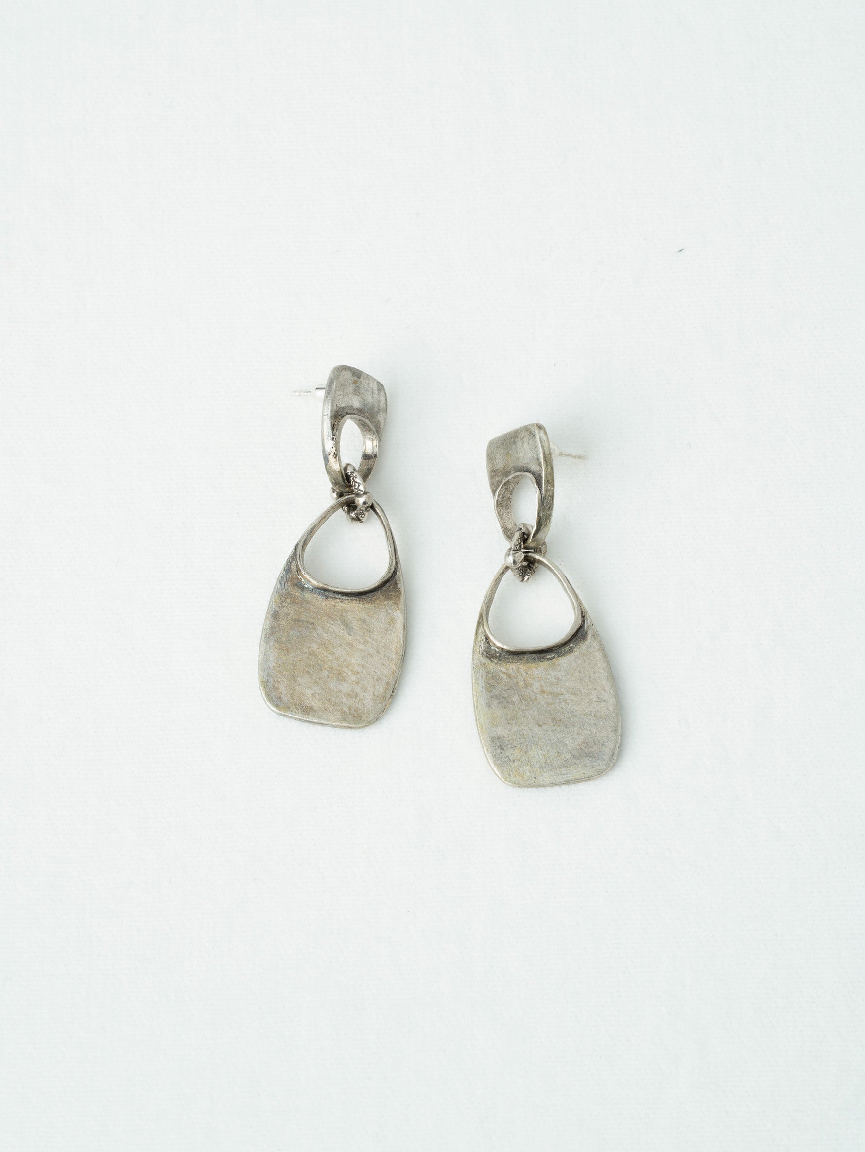 RAMSHACKLE | ANCENT DANGLE EARRINGS P00000QE-DS
