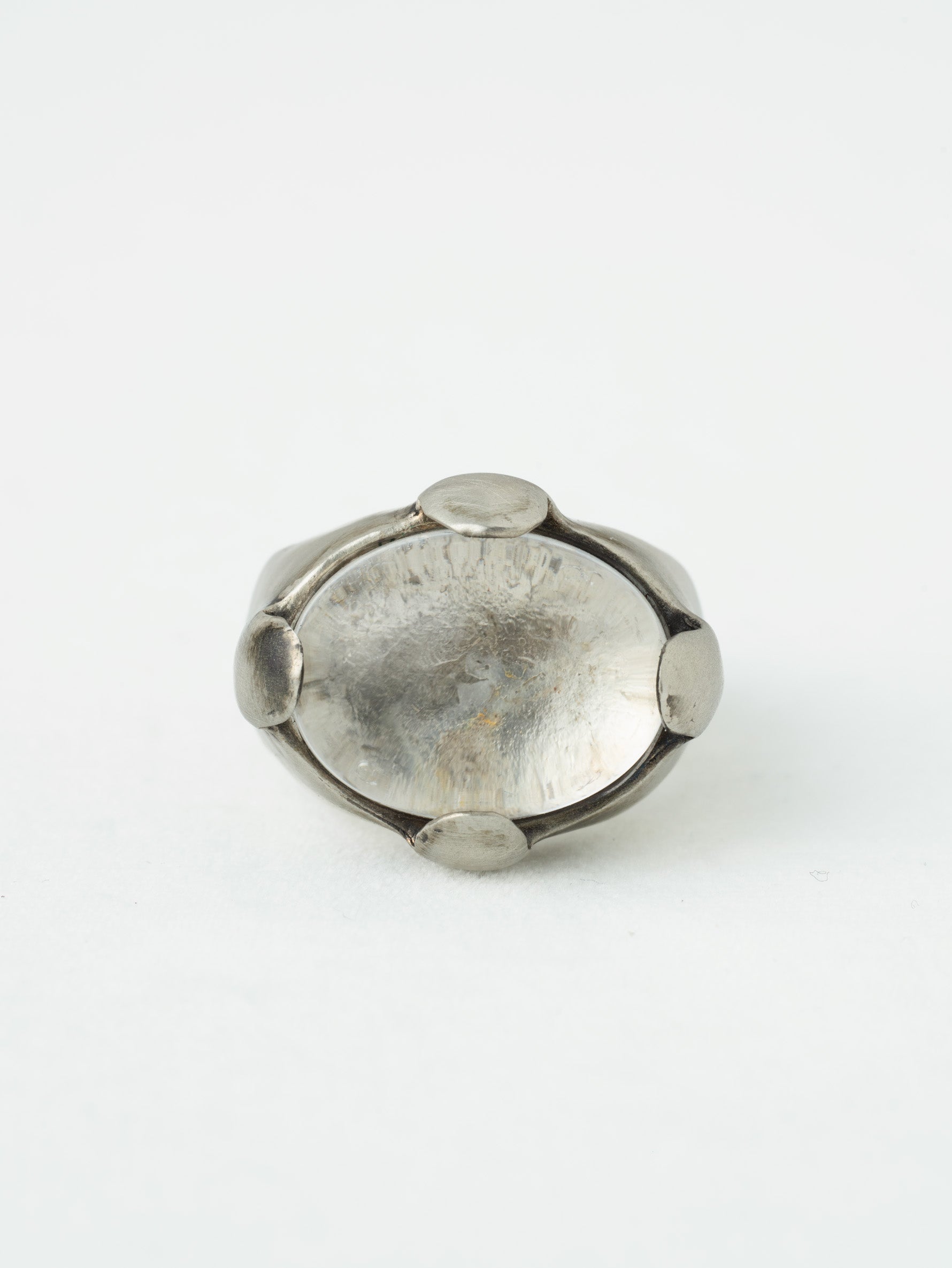 RAMSHACKLE | QUARTZ AEGIS CREST RING P0000BAR-DS