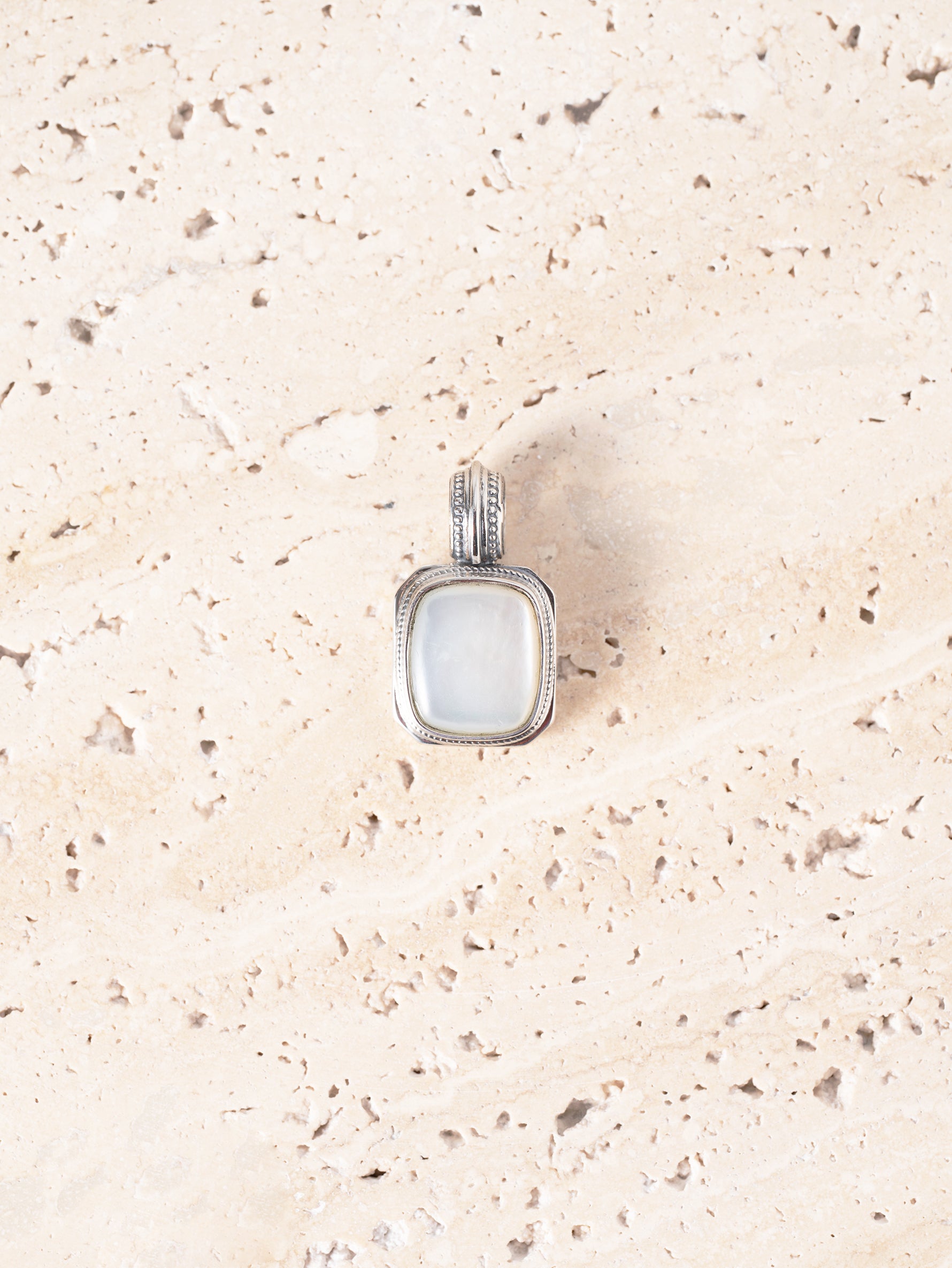GEROCHRISTO | Silver Pendant 925 with Mother of Pearl 3422