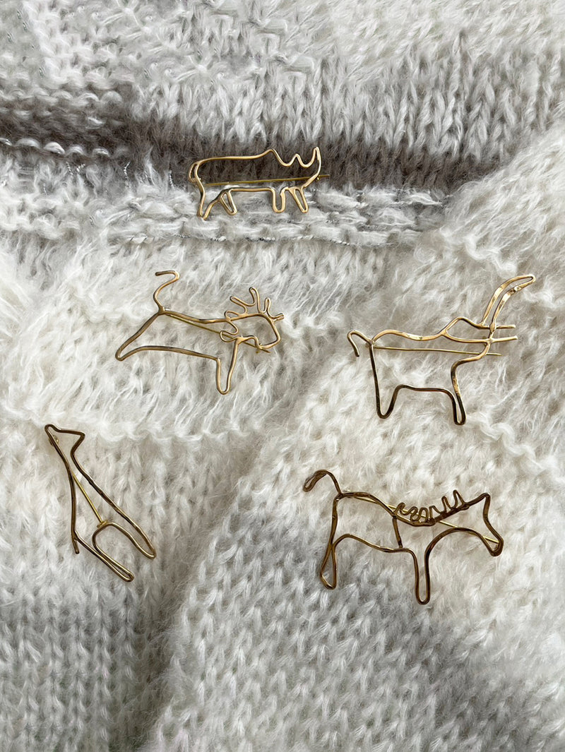 Miriam Nori  | spilla/broach/ spilla rinoceronte a cornice