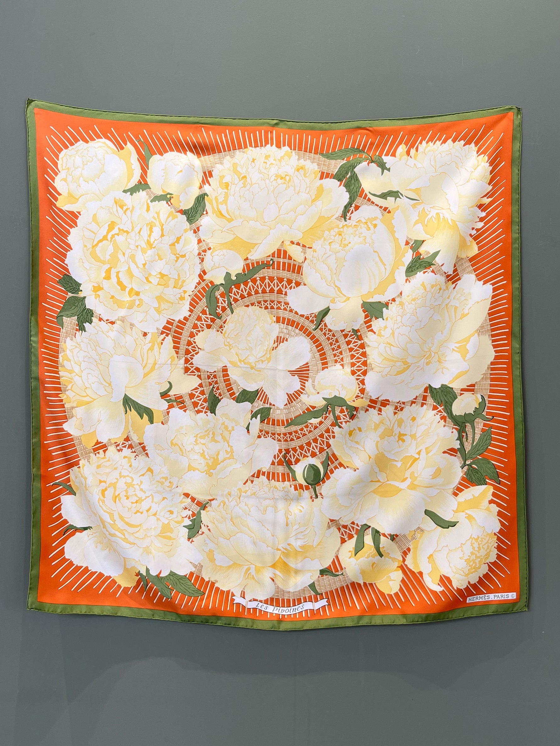 VINTAGE HERMES｜スカーフ LES PIVOINES カレ90